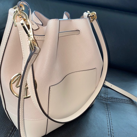 Brand new MK bag - Picture 2 of 6